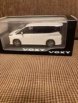 トヨタカラーサンプル ヴォクシー (90系) ホワイトパール Amazon | 90系 ヴォクシー VOXY カラーサンプルミニカー